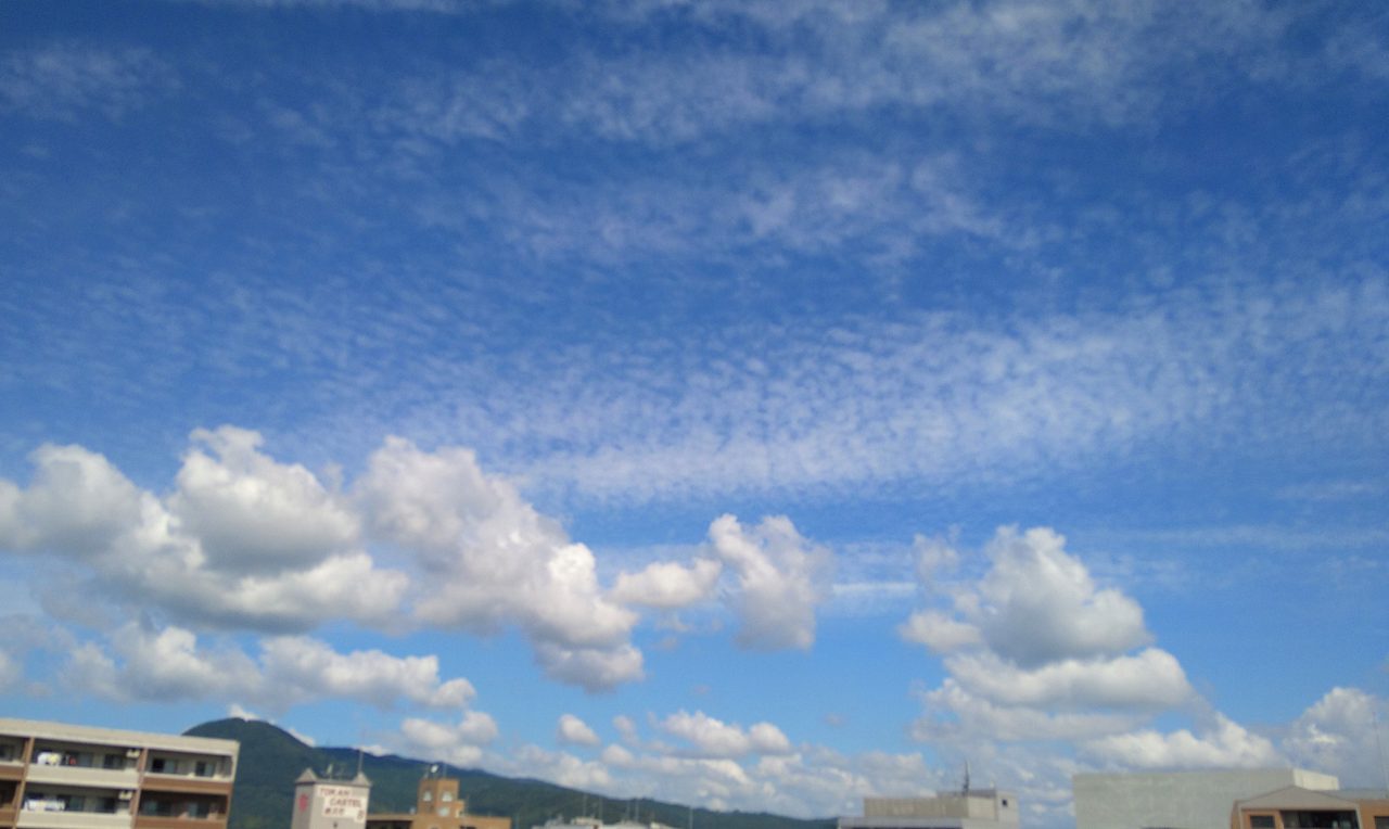 貴重な晴れ カラッと秋の空 空色日記